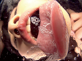 痴女レズに見つめられながらベロキスで迫られる僕　サンプル画像06